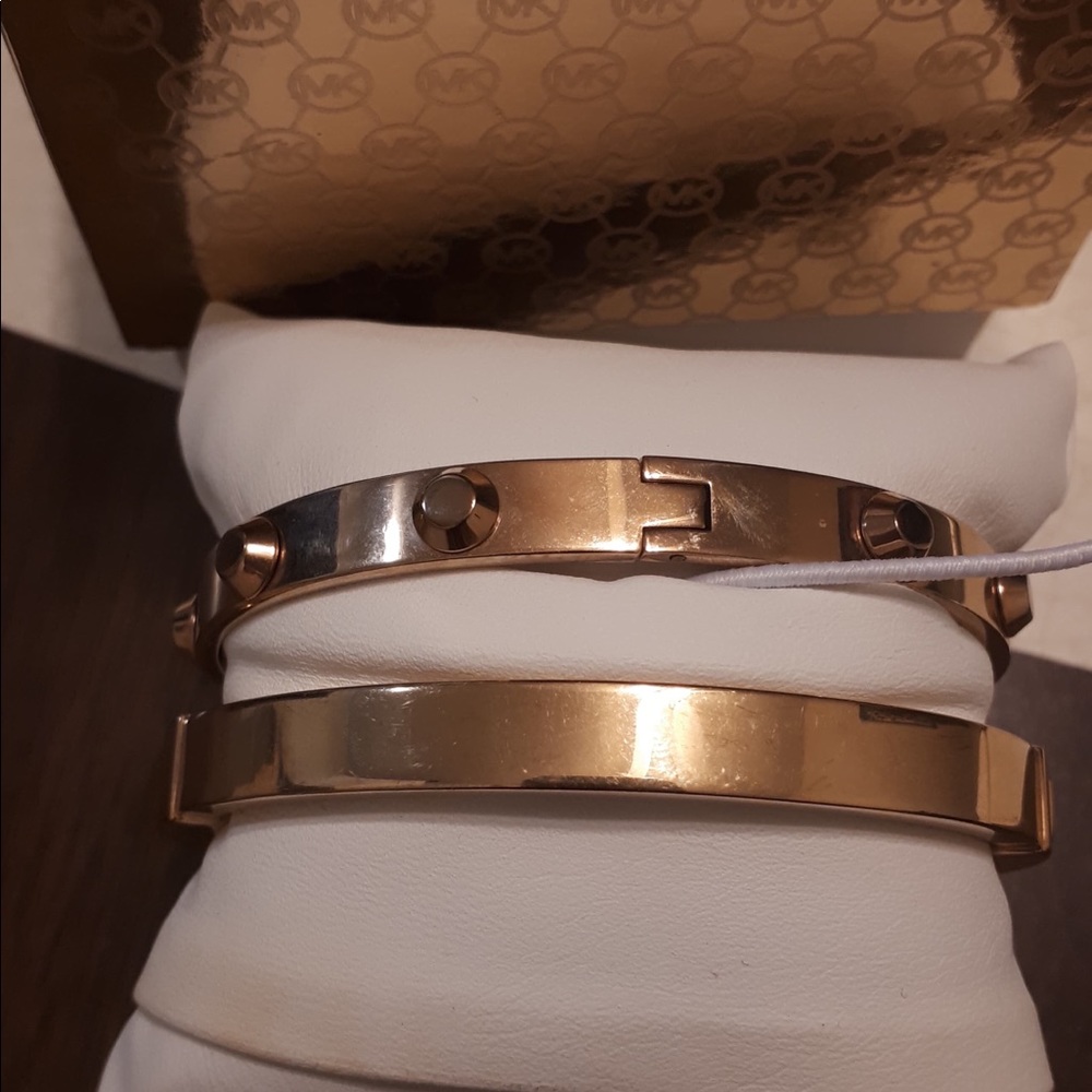Authentic Michael Kors Bracelet Set in Rose Gold - Picture 9 of 12